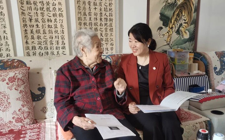 北京口腔医院重阳节前走访慰问离退休人员